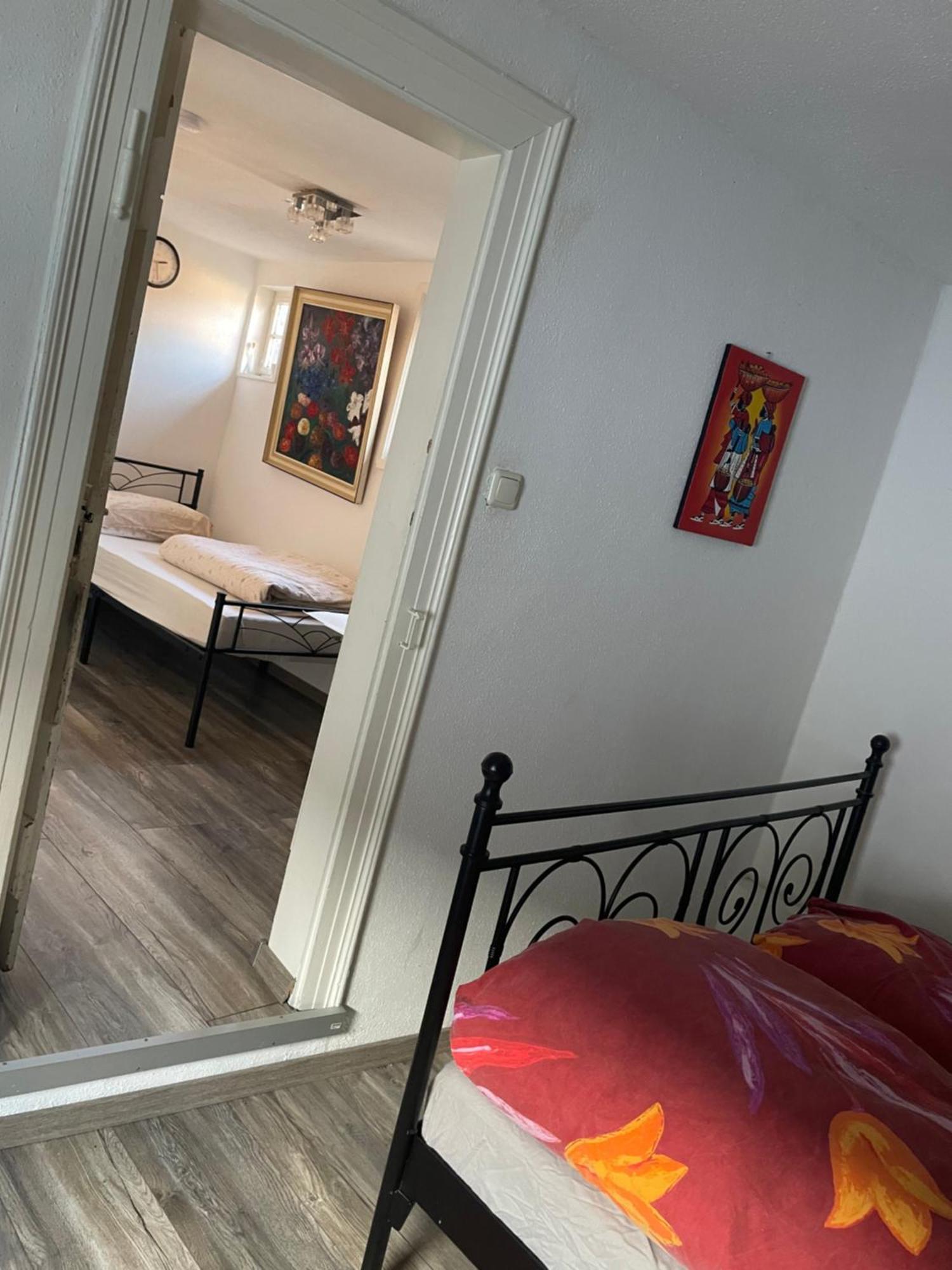Gaestehaus Linden -Zweibettzimmer Kültér fotó